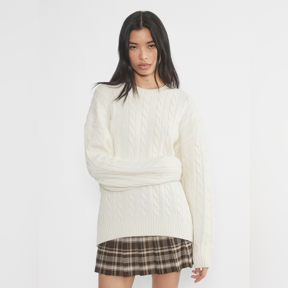 Aritzia Sunday Best Gray Cable Knit Women's Sweater - Picture 9 of 12